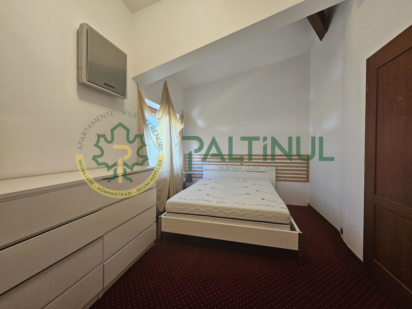 Casă individuală de lux,  curte mare, 5 camere Șelimbăr,Sibiu