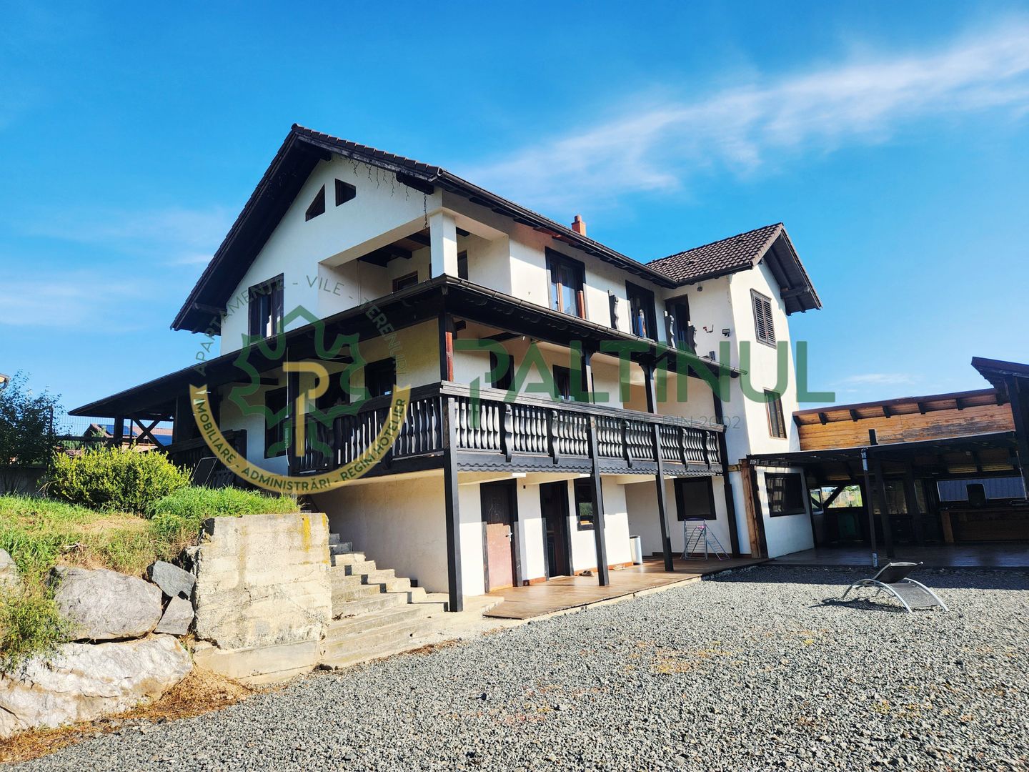 Casă modernă în Tocile – 1700 mp teren, 3 dormitoare, panoramă superbă