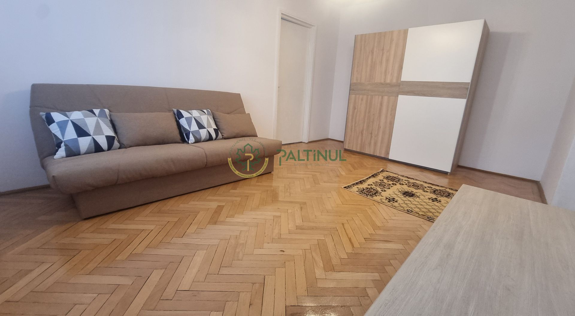 Apartament 2 camere, balcon etaj 3 langa Sibiu, Politie